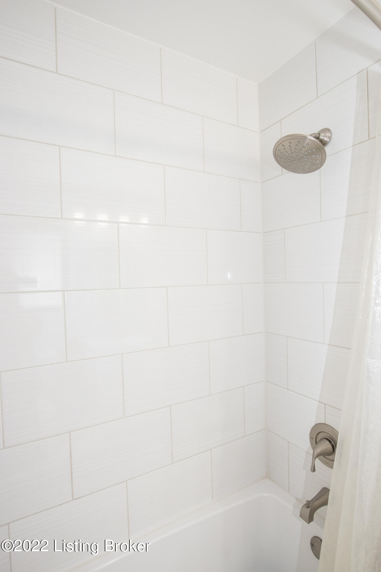 6305 Hunters Grove Road Louisville, KY 40216 - Photo 21 of 46 6305 Hunters Grove Rd-41