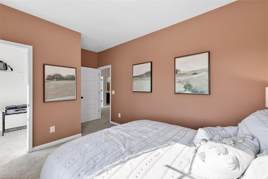 30 North Hvn Drive Rome, GA 30165 - Photo 25 of 38 a bedroom with a bed and wall painting
