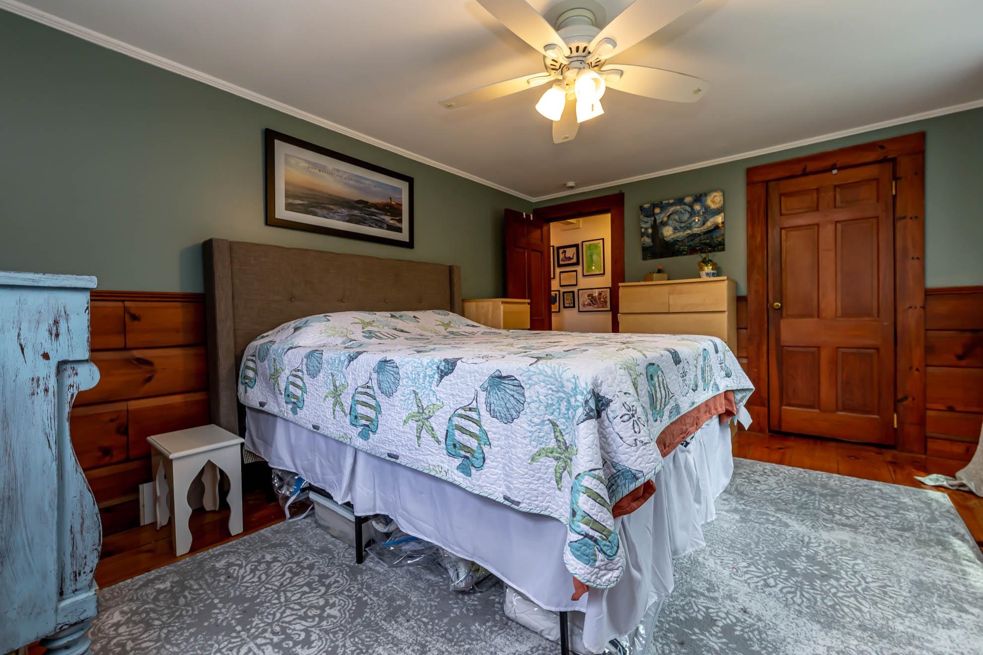 22 Goodhue Road Derry, NH 03038 - Photo 21 of 39