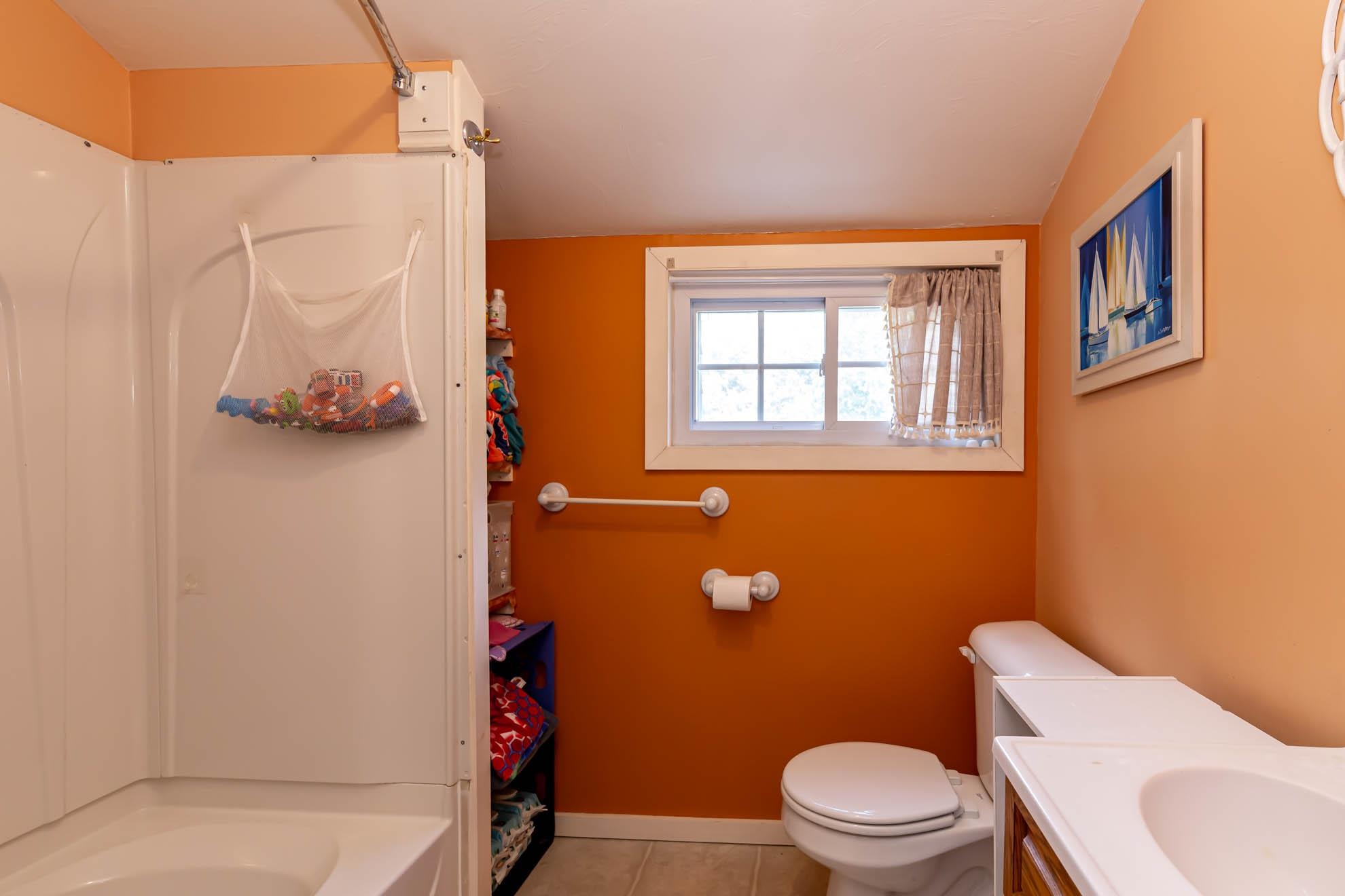 22 Goodhue Road Derry, NH 03038 - Photo 29 of 39