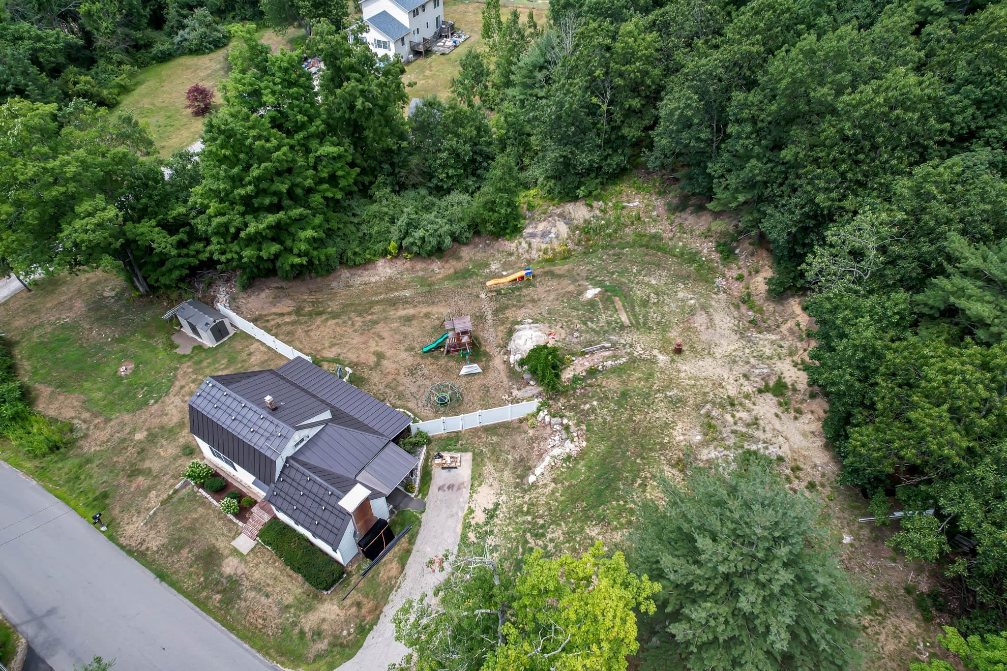 22 Goodhue Road Derry, NH 03038 - Photo 5 of 39