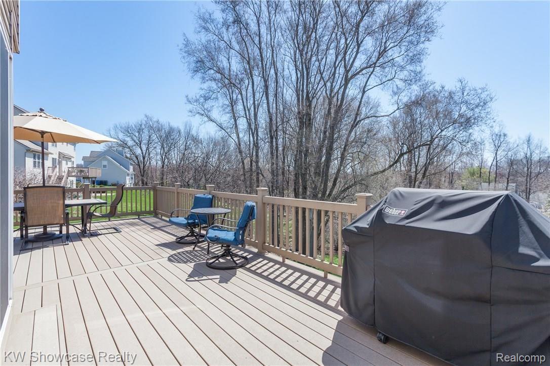 4324 Ridge Court Pinckney, MI 48169 - Photo 33 of 39 Gorgeous Trek Deck