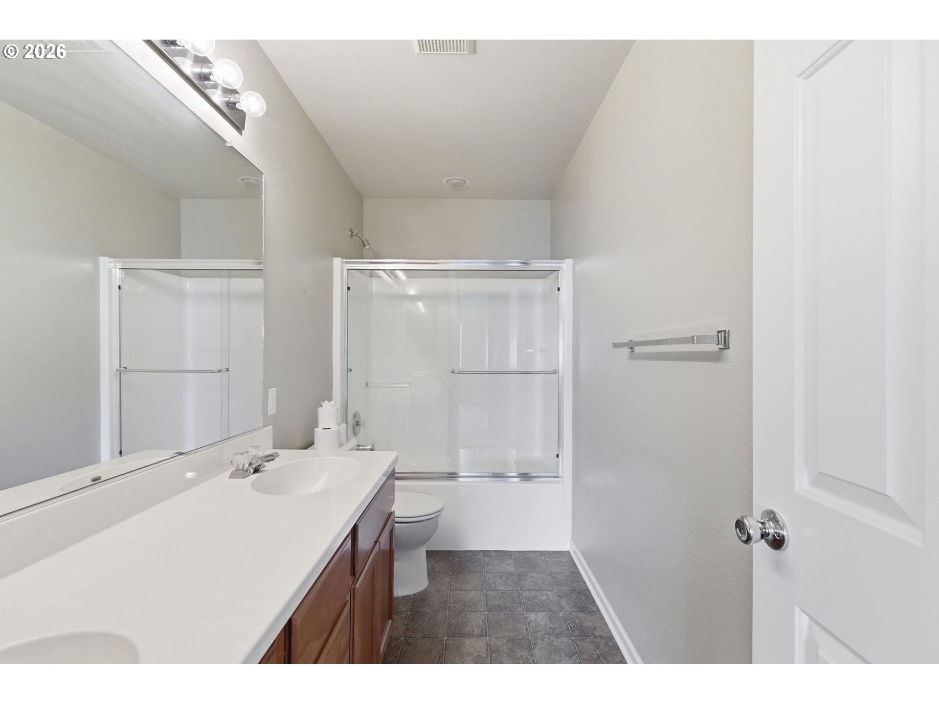 5475 Charles Way Eugene, OR 97402 - Photo 36 of 48