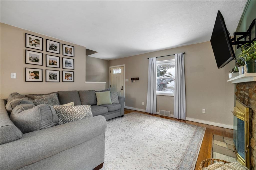 1516 Prospect Road Pittsburgh, PA 15227 - Photo 7 of 38 Gallery Image 7