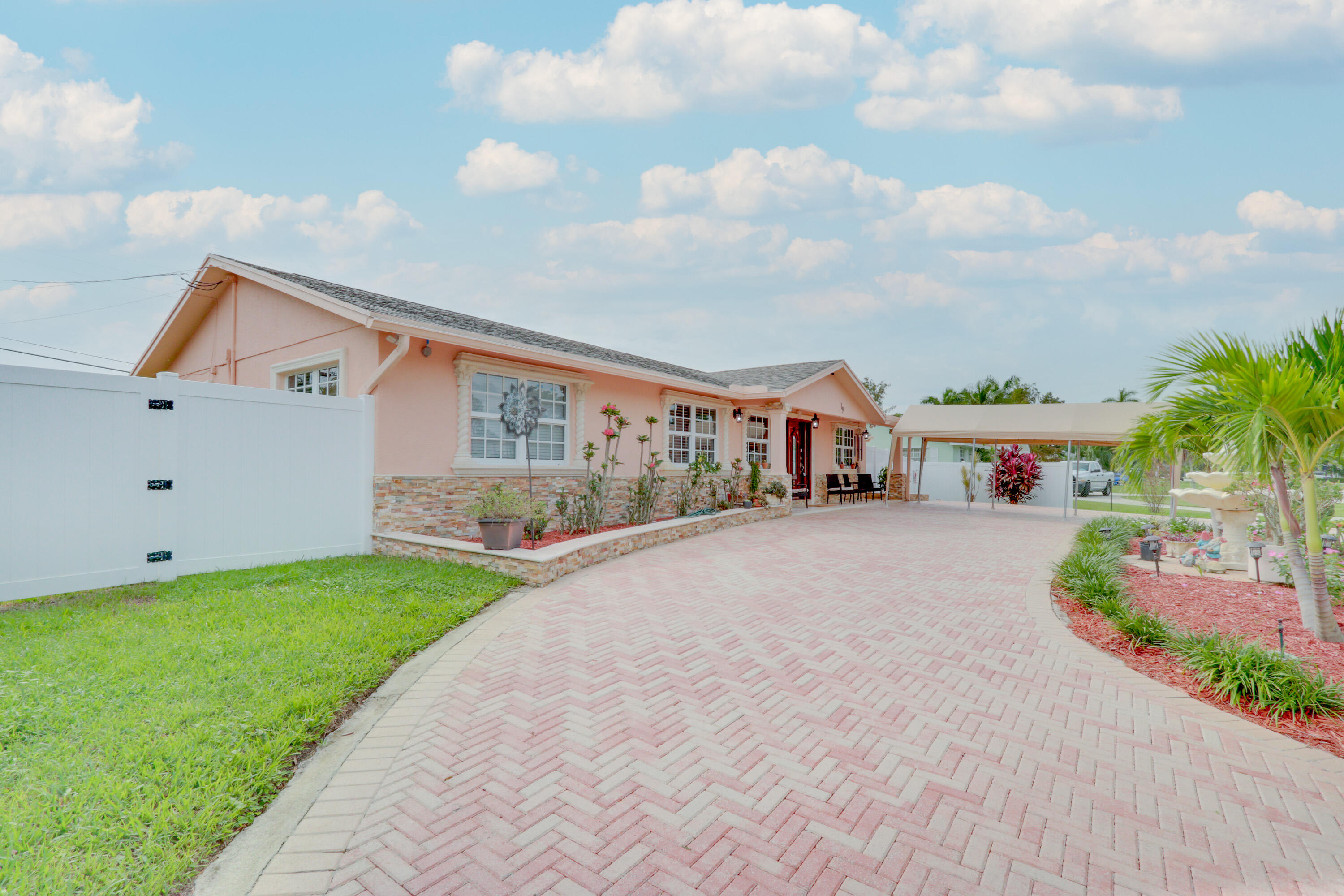 19 West Mango Road Lake Worth, FL 33467 - Photo 3 of 41 Untitled-2