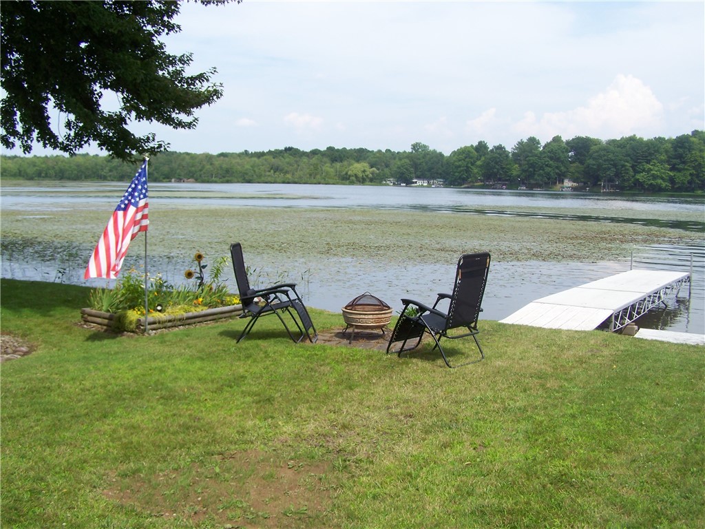 Welcome to Duck Lake, with your own personal dock