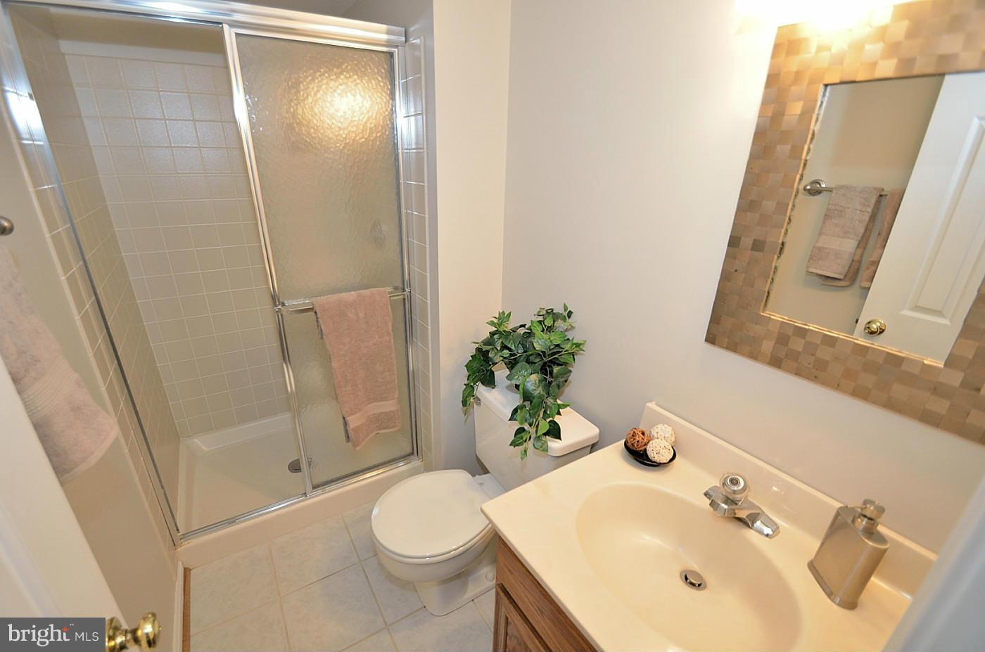 4621 4th Road North Arlington, VA 22203 - Photo 22 of 24 Bath