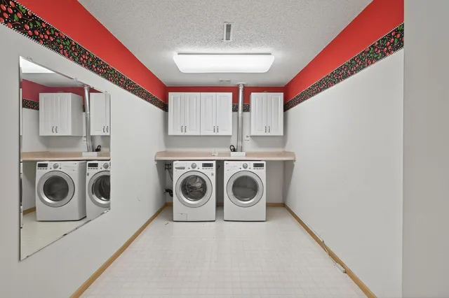 $350,000 | 15675 25th Circle North, Unit A, Plymouth, MN 55447