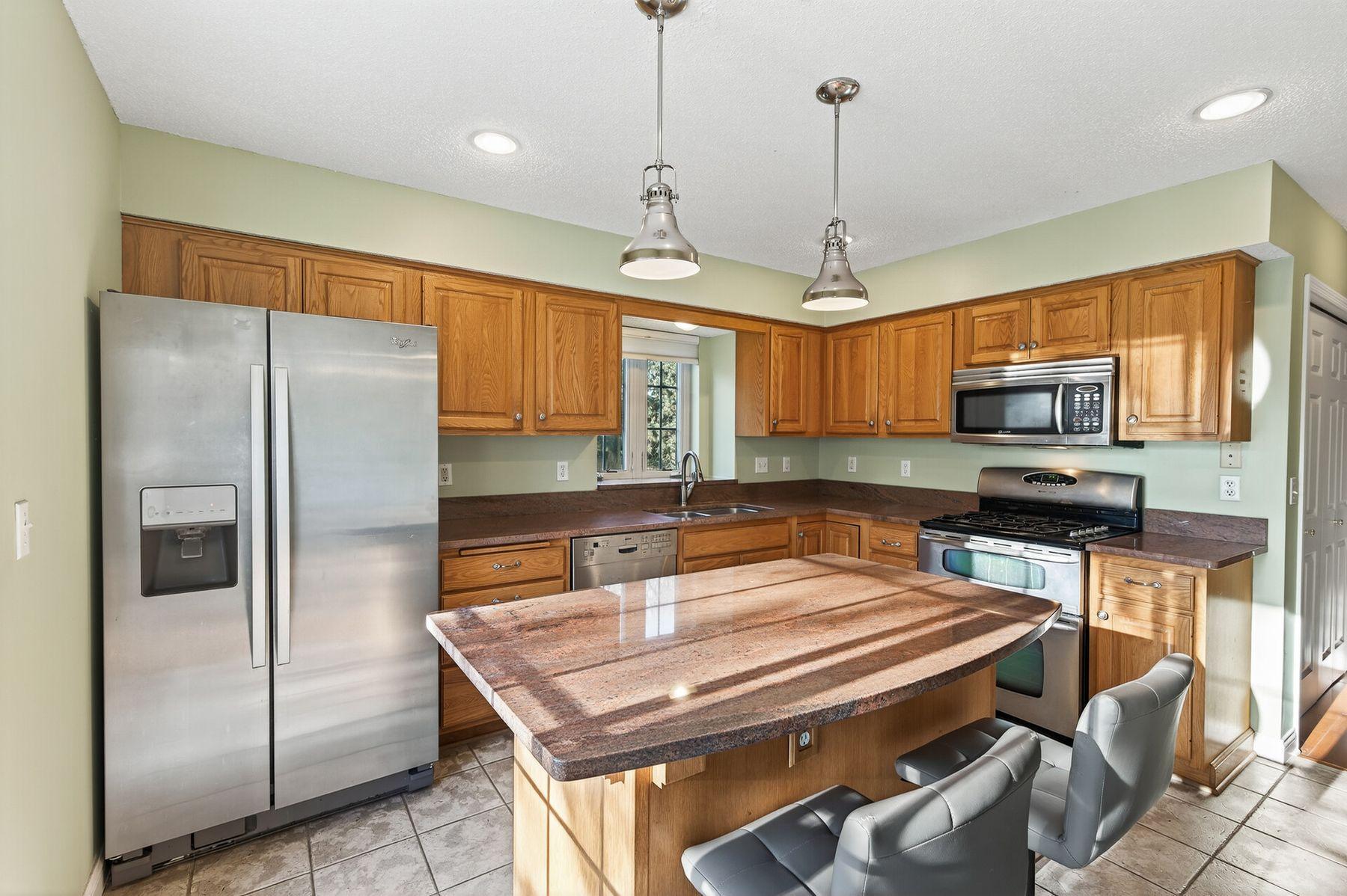 15675 25th Circle North, Unit A Plymouth, MN 55447 - Photo 9 of 29