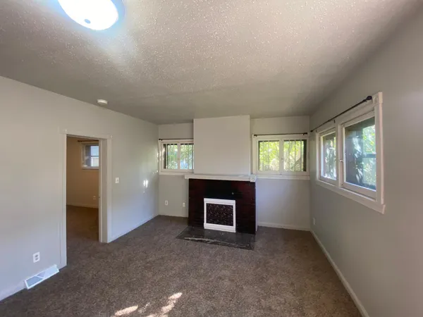 $260,000 | 214-216 12th Street South, Fargo, ND 58103