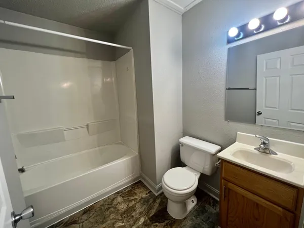 $260,000 | 214-216 12th Street South, Fargo, ND 58103