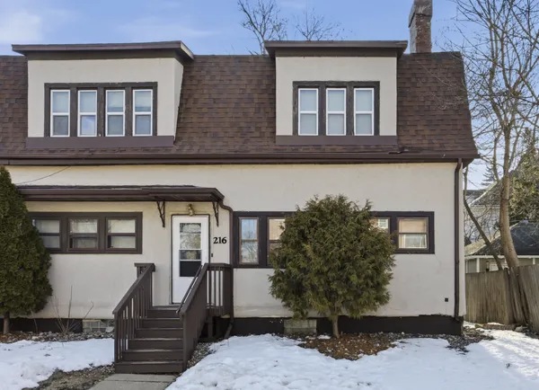$260,000 | 214-216 12th Street South, Fargo, ND 58103