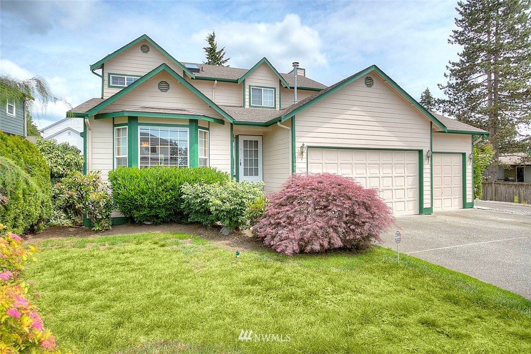 1954 Union Avenue Northeast Renton, WA 98059 - Photo 1 of 19