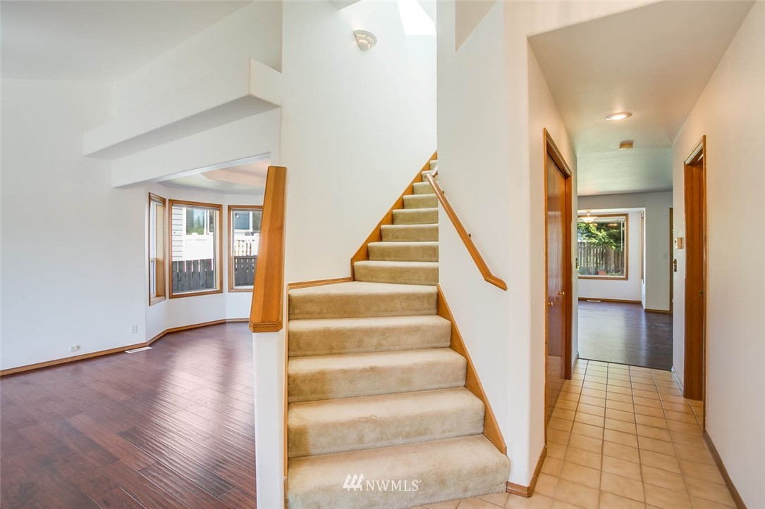 1954 Union Avenue Northeast Renton, WA 98059 - Photo 2 of 19
