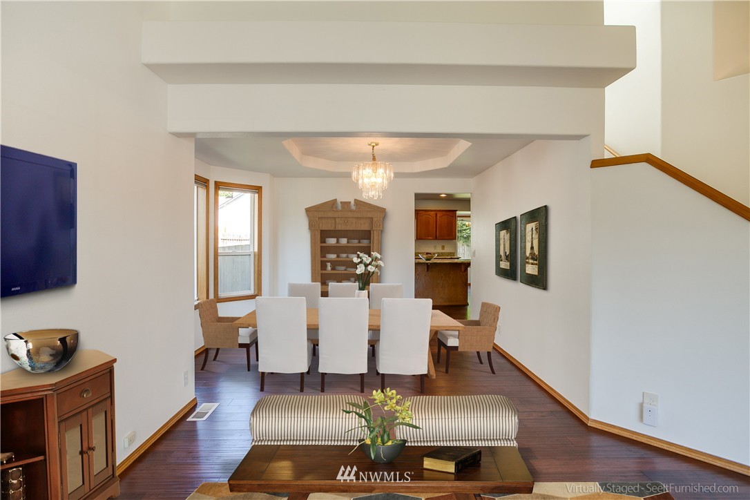 1954 Union Avenue Northeast Renton, WA 98059 - Photo 4 of 19