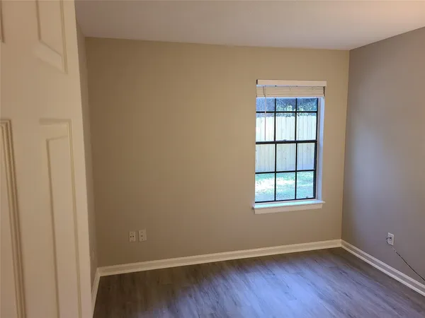 $2,000 | 8 Camberwell Court, The Woodlands, TX 77380