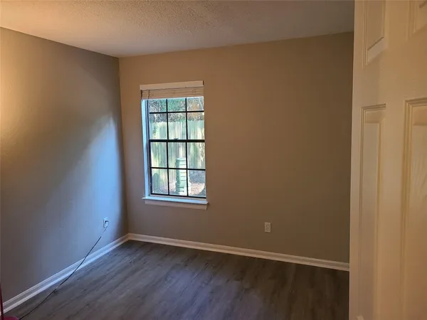 $2,000 | 8 Camberwell Court, The Woodlands, TX 77380