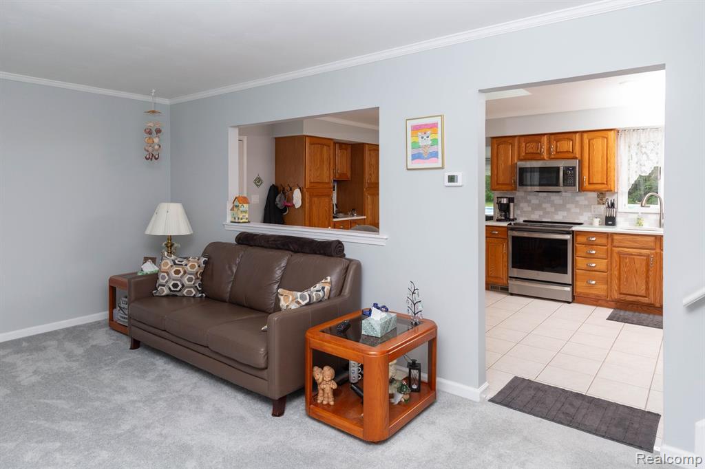 9026 Woodside Road Northville, MI 48167 - Photo 12 of 56