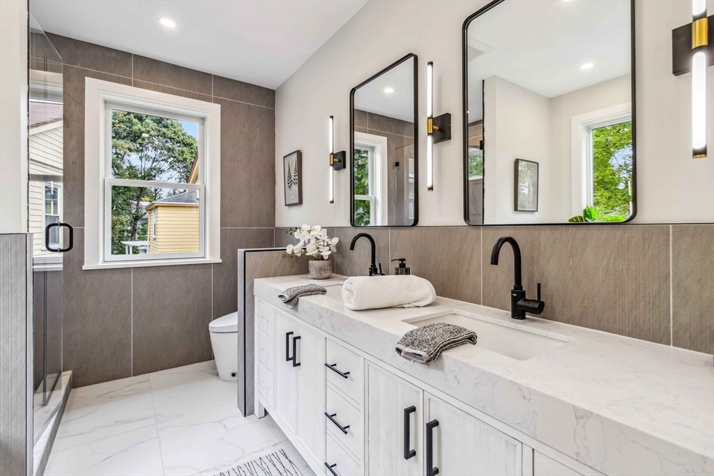 281 Ward Street Newton, MA 02459 - Photo 18 of 28