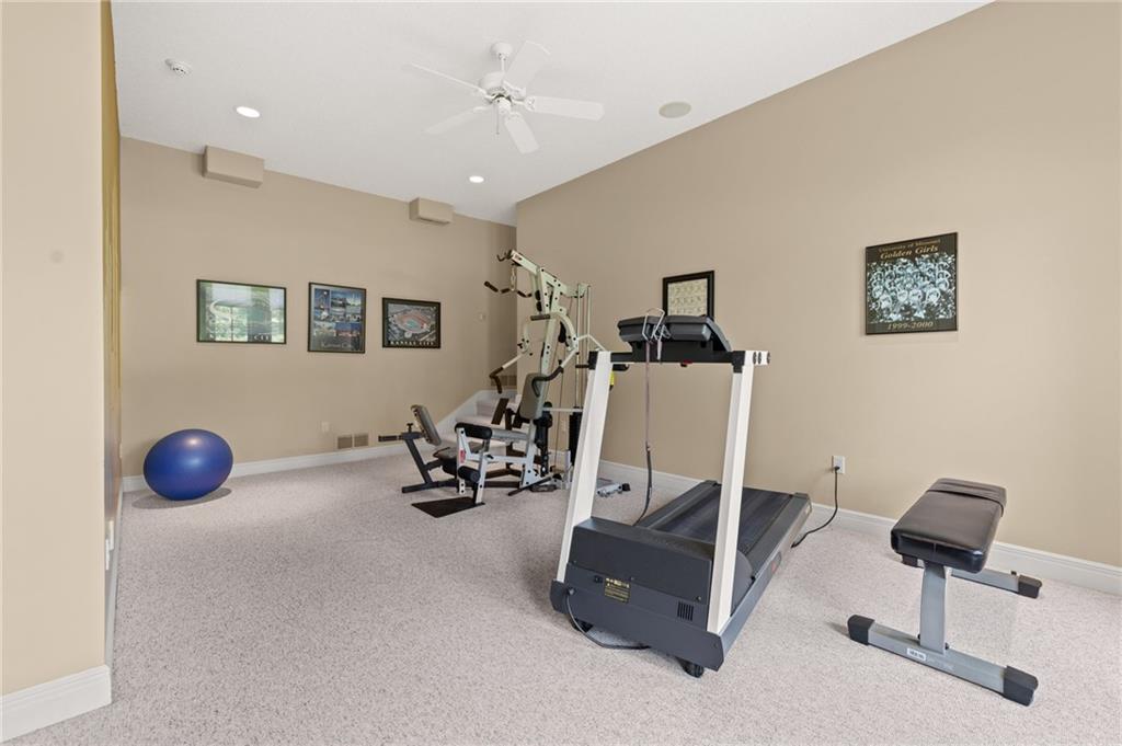 6517 Ridge Road Parkville, MO 64152 - Photo 67 of 75