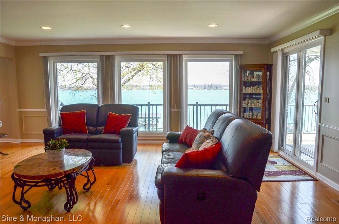 622 North Riverside Avenue St. Clair, MI 48079 - Photo 7 of 49 7.jpg