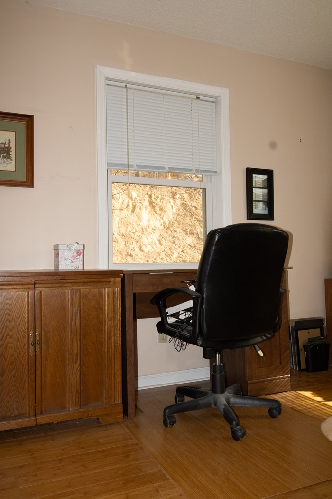 226 Shinbone Mountain Road Turtletown, TN 37391 - Photo 14 of 23 office