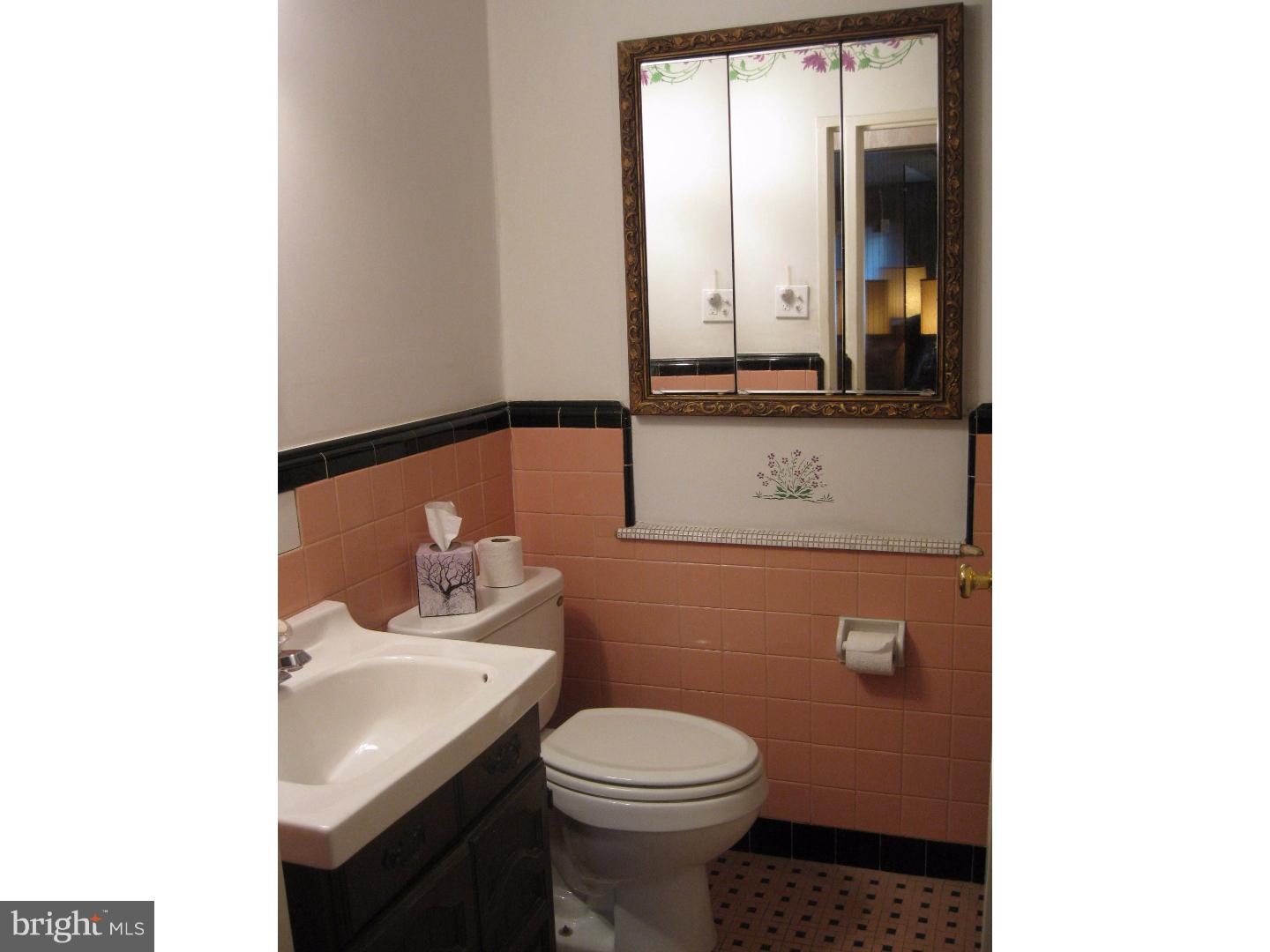 3006 Byberry Road Philadelphia, PA 19154 - Photo 14 of 18 Bathroom