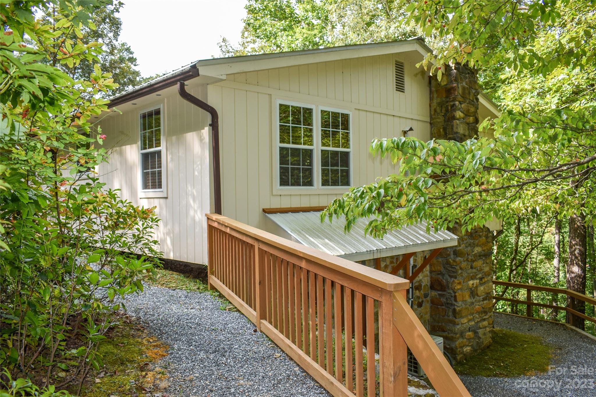 95 North Rhododendron Rd  