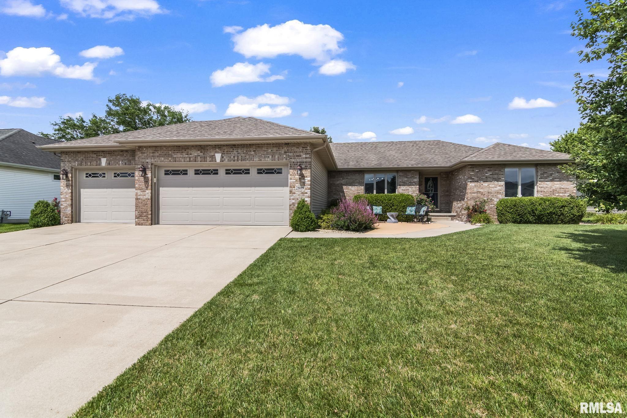 2809 Covered Wagon Trail Springfield, IL 62711 - Photo 2 of 56