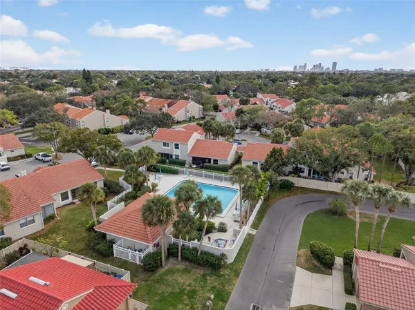 $2,400 | 484 Santa Cruz Place Northeast, Unit G, St. Petersburg, FL 33703