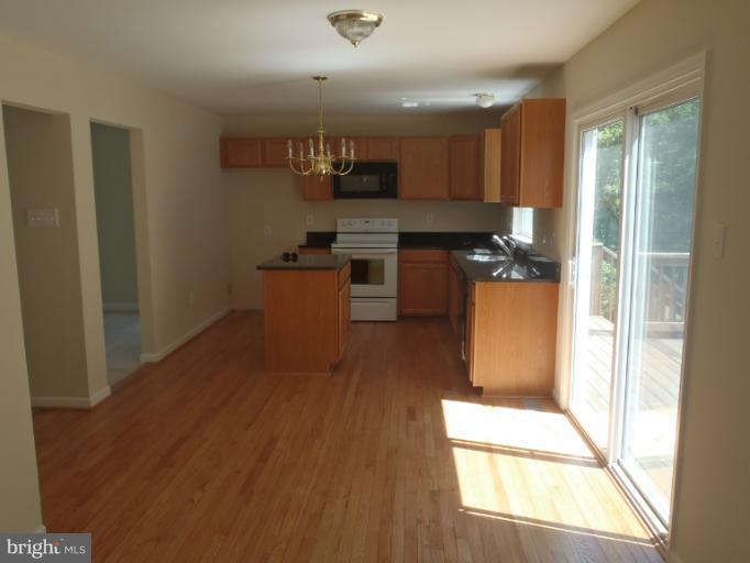 505 Silverside Road Edgewood, MD 21040 - Photo 12 of 27 Family Room view into Kitchen