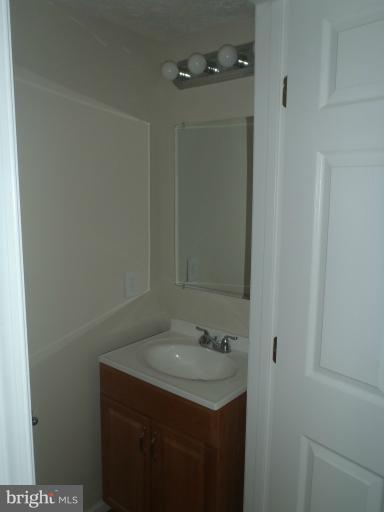 505 Silverside Road Edgewood, MD 21040 - Photo 25 of 27 ML Half Bath