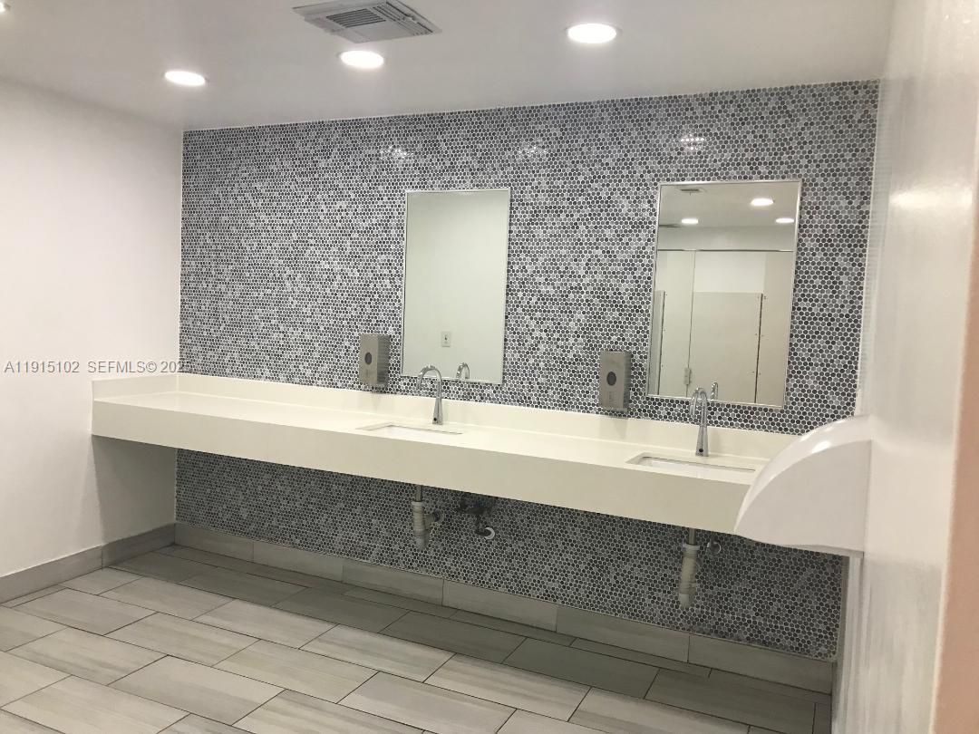 17011 North Bay Road, Unit 211 Sunny Isles Beach, FL 33160 - Photo 18 of 35