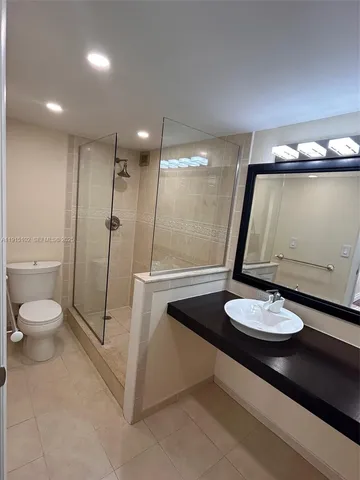 $2,050 | 17011 North Bay Road, Unit 211, Sunny Isles Beach, FL 33160