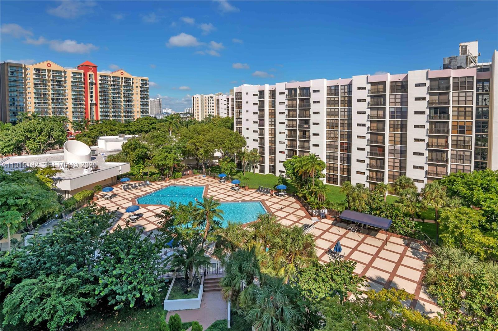 17011 North Bay Road, Unit 211 Sunny Isles Beach, FL 33160 - Photo 7 of 35
