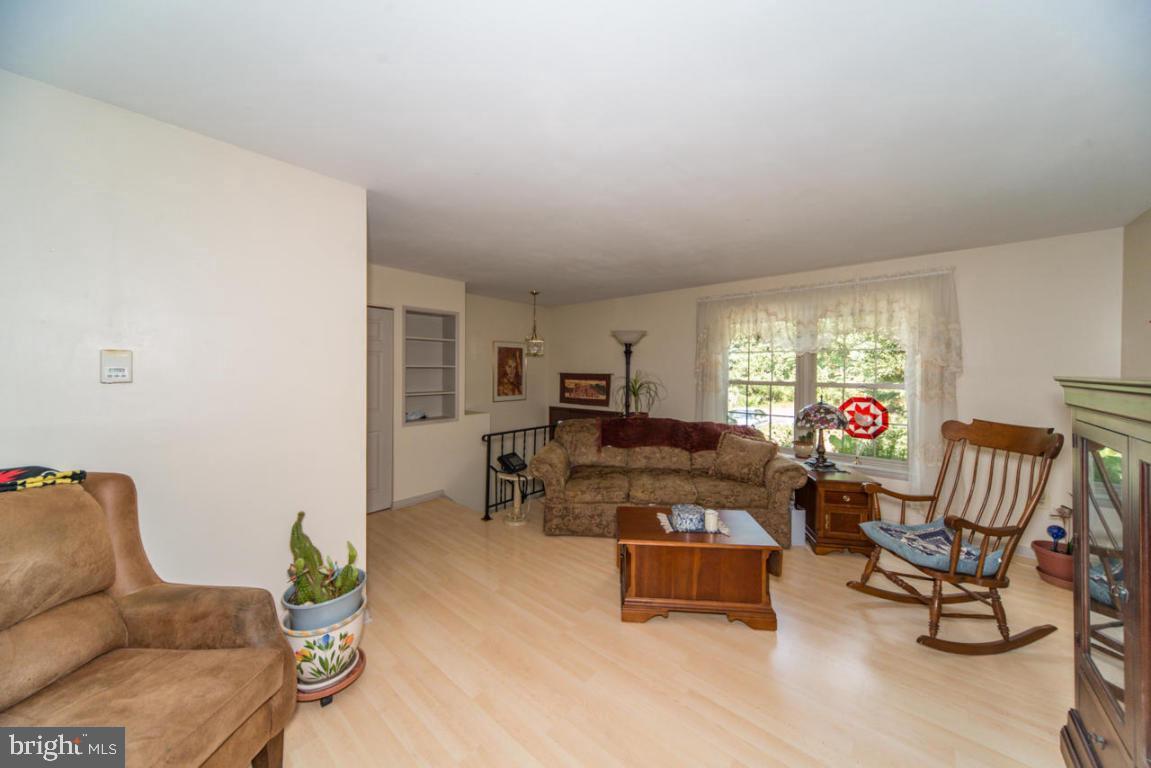 234 North 11th Street Akron, PA 17501 - Photo 2 of 4