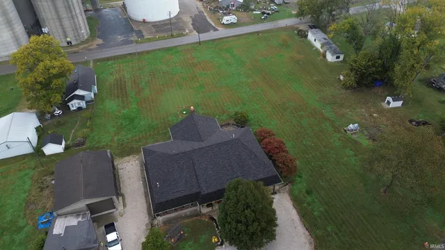 $229,900 | 106 East 16th Street, Vincennes, IN 47591