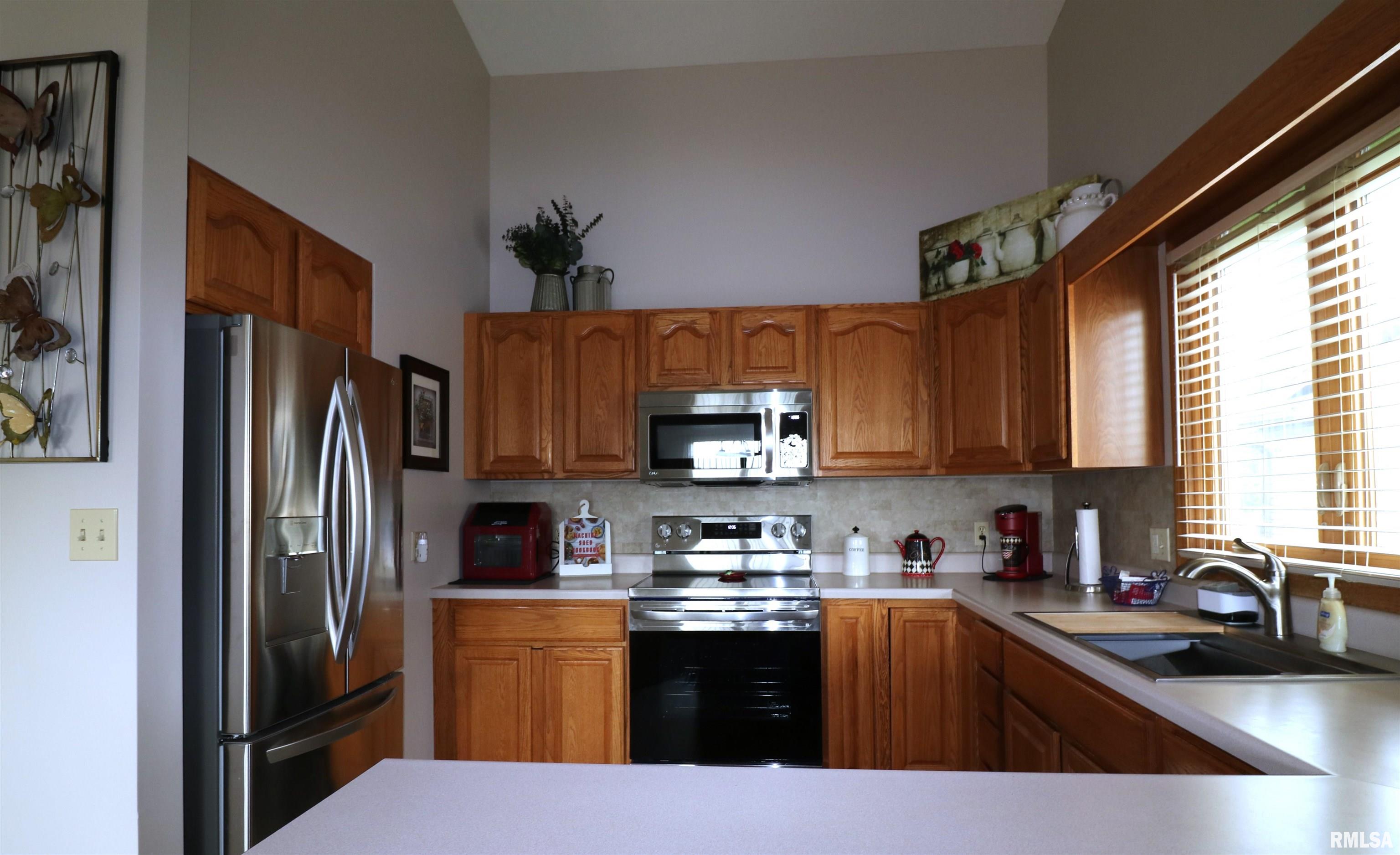 516 Mill Ridge Road Clinton, IA 52732 - Photo 11 of 18 Gallery Image 11