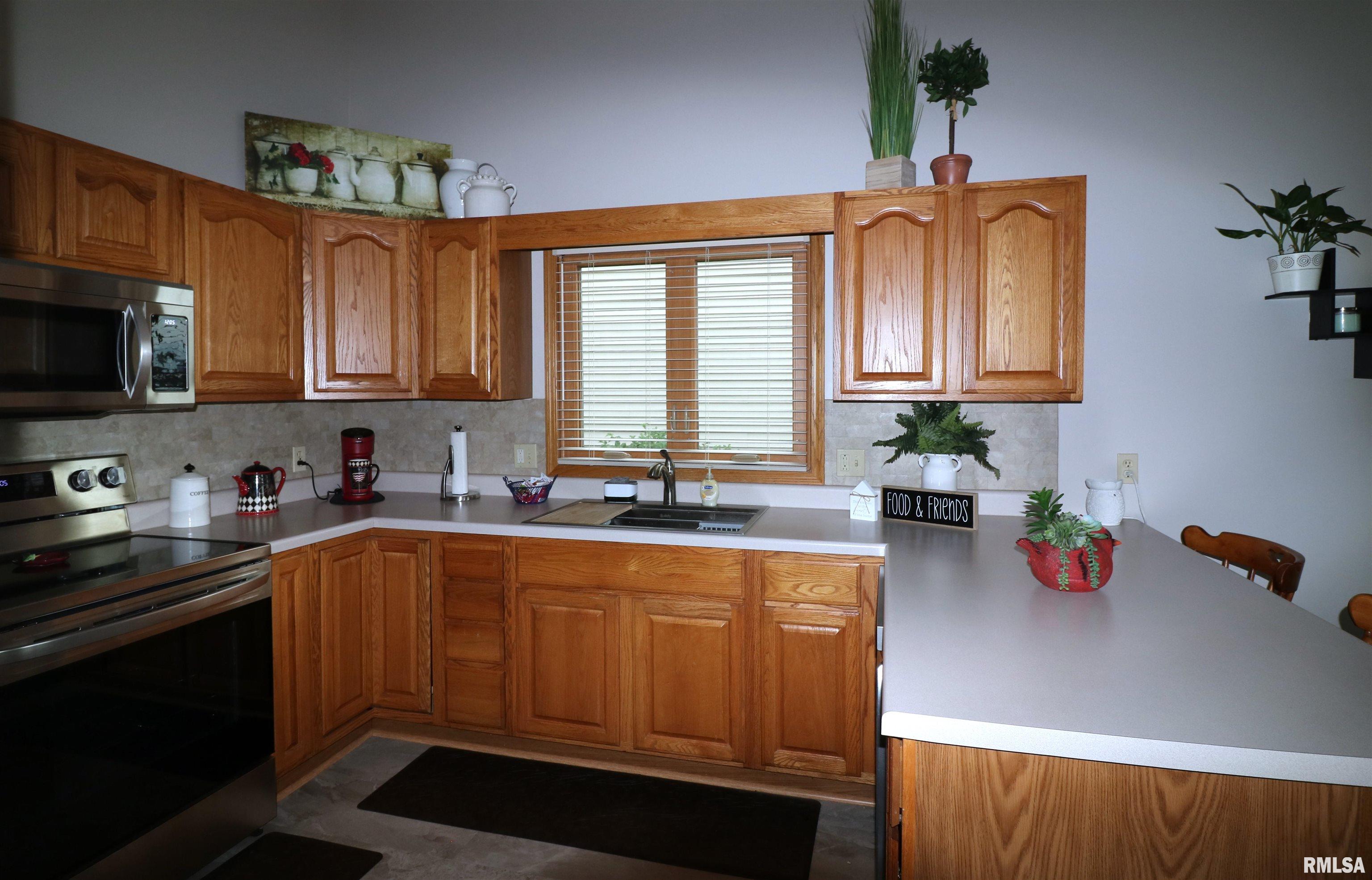 516 Mill Ridge Road Clinton, IA 52732 - Photo 8 of 18 Gallery Image 8