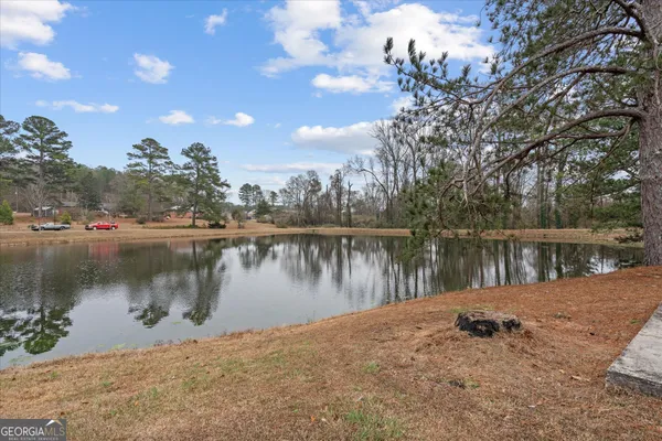 $239,900 | 208 Bartlett Avenue, Roanoke, AL 36274