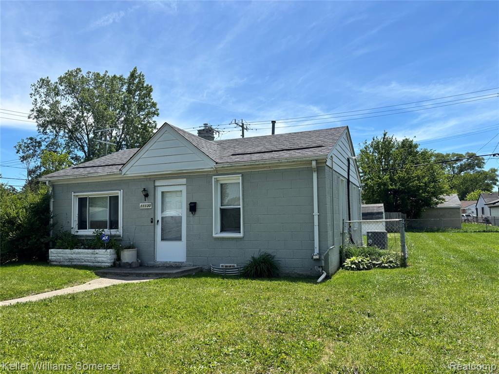 11130 Stephens Warren, MI 48089 - Photo 1 of 11