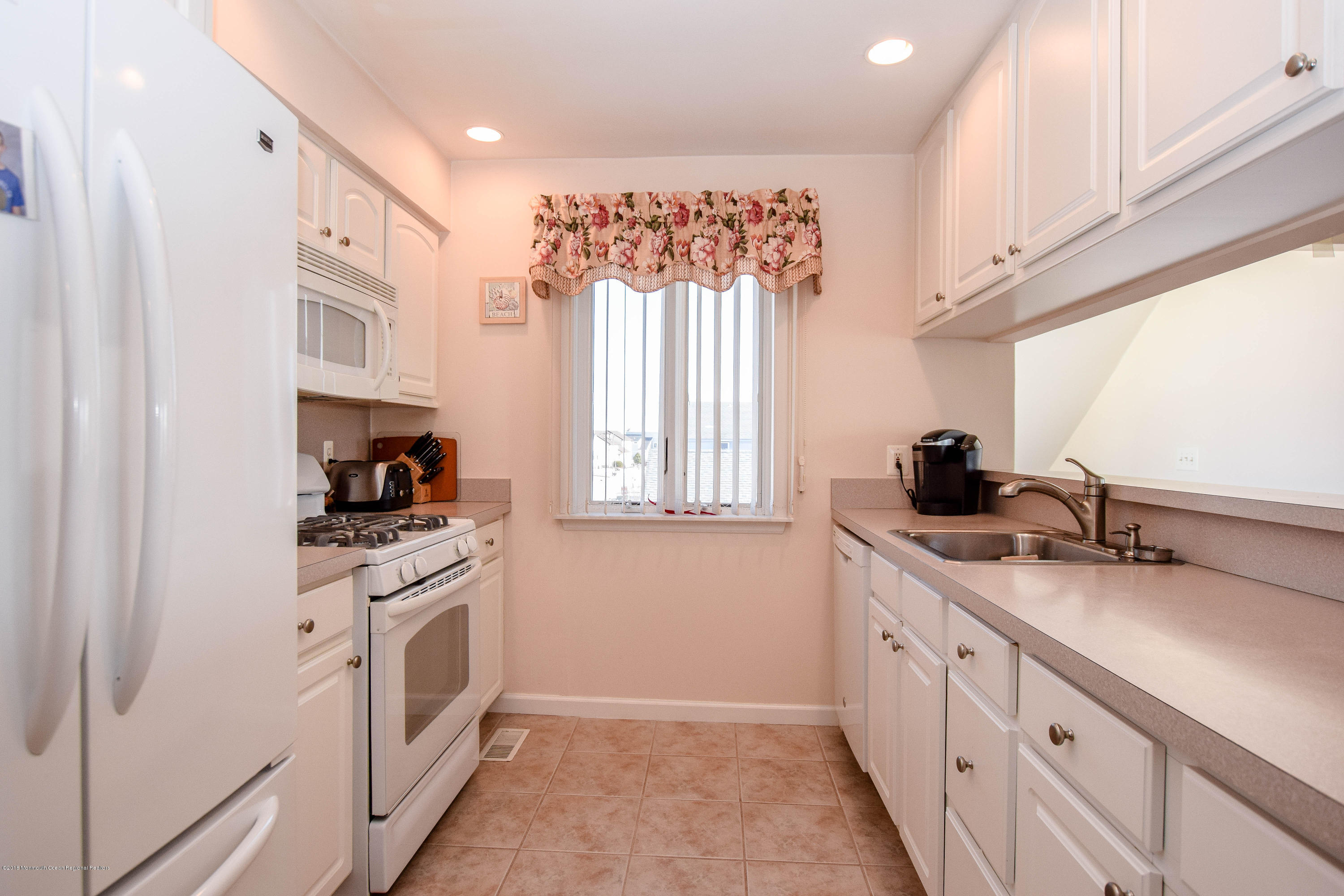 140 Peter Road Manahawkin, NJ 08050 - Photo 16 of 43 DSC_0064