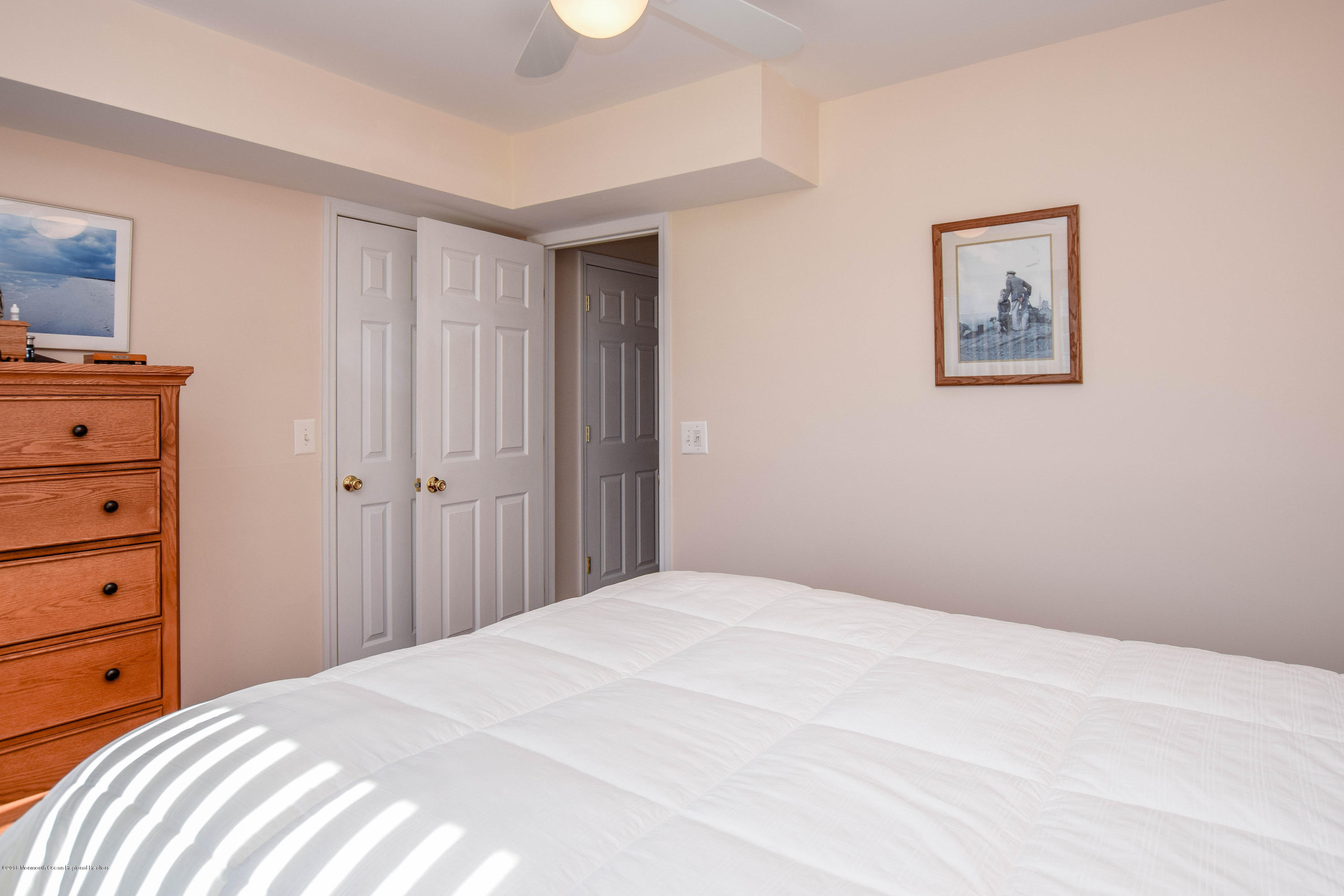 140 Peter Road Manahawkin, NJ 08050 - Photo 6 of 43 DSC_0028