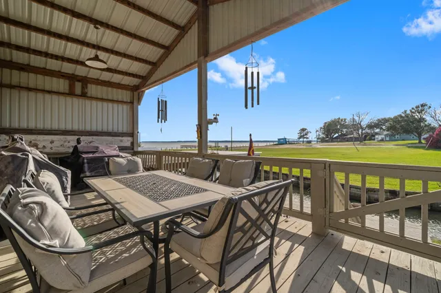 $499,900 | 330 Crestmont, Point Blank, TX 77364