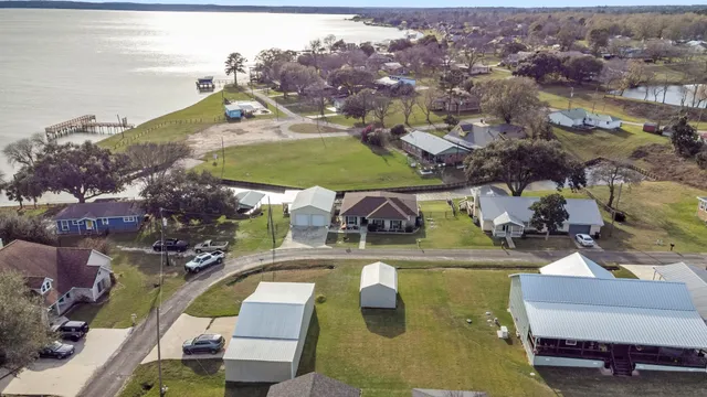 $499,900 | 330 Crestmont, Point Blank, TX 77364