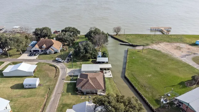 $499,900 | 330 Crestmont, Point Blank, TX 77364