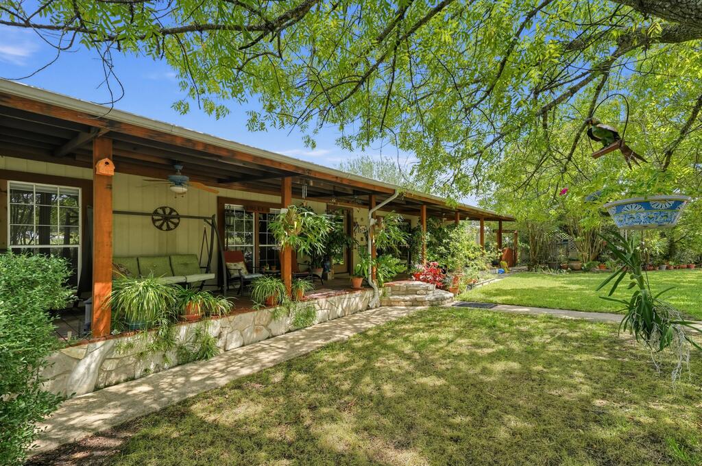 201 Sierra Road Kerrville, TX 78028 - Photo 1 of 69 Main View