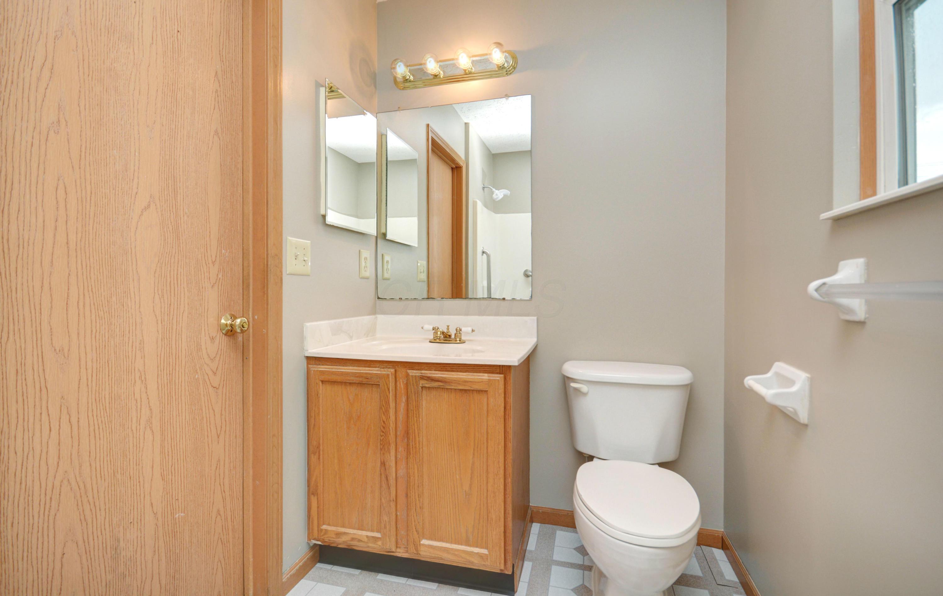 2165 Margo Road Columbus, OH 43229 - Photo 17 of 20 Gallery Image 17