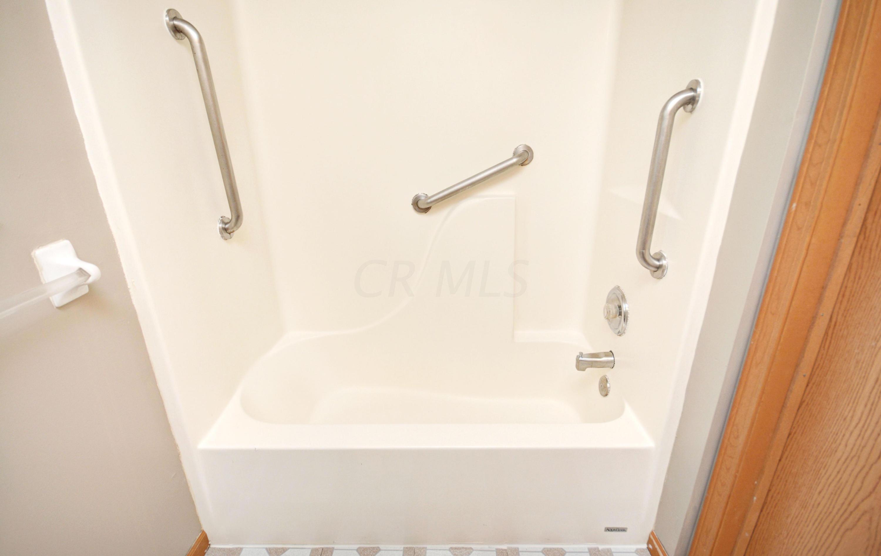 2165 Margo Road Columbus, OH 43229 - Photo 18 of 20 Gallery Image 18