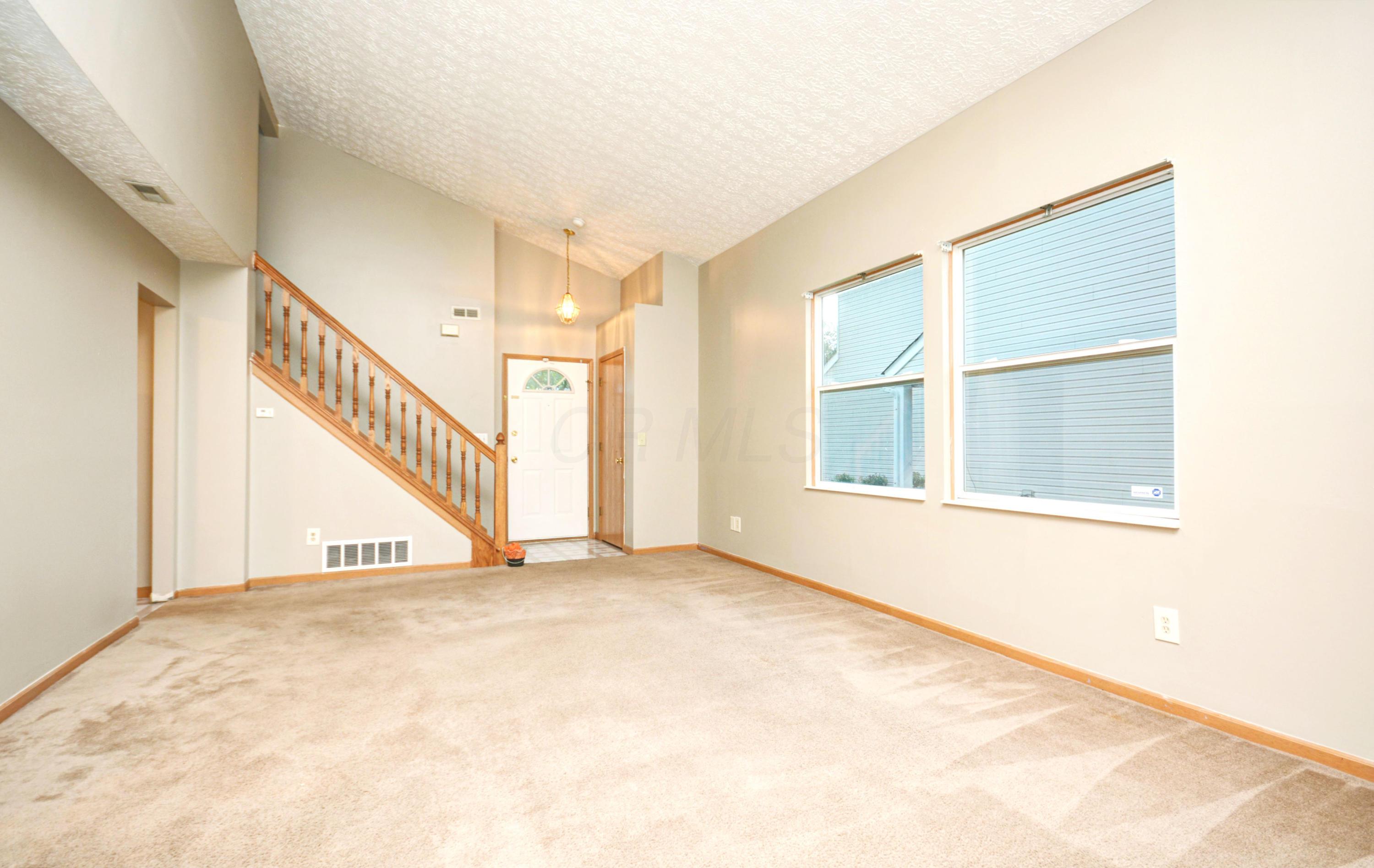 2165 Margo Road Columbus, OH 43229 - Photo 2 of 20 Gallery Image 2